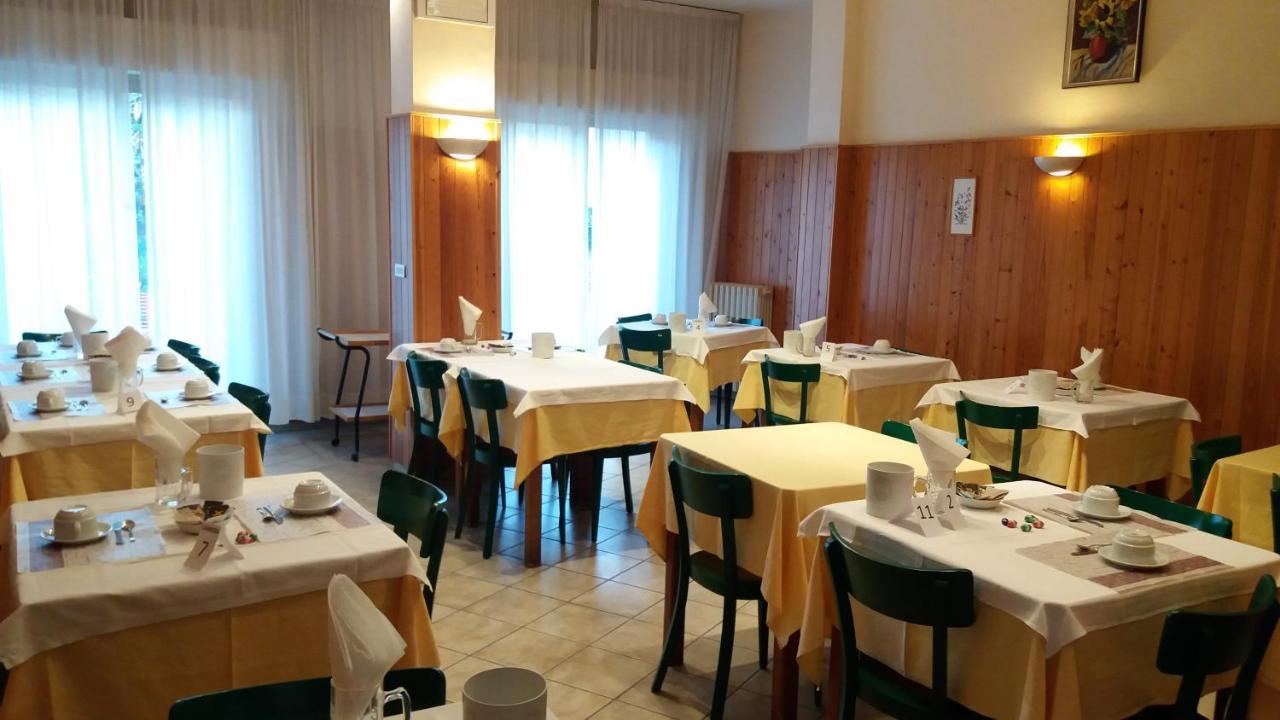 Albergo Moretti Senigallia Exterior photo